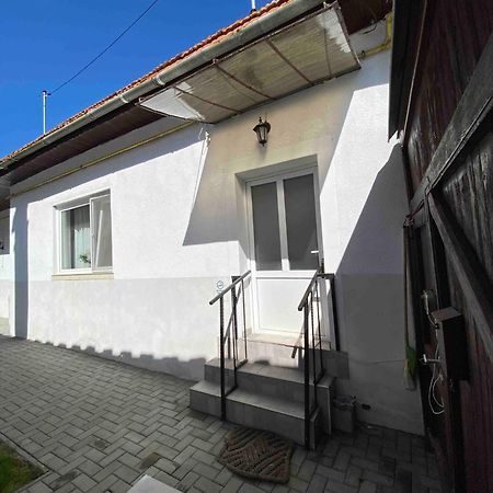 Elisaveta'S Retreat. Come To Feel The Tranquility! Rîşnov المظهر الخارجي الصورة